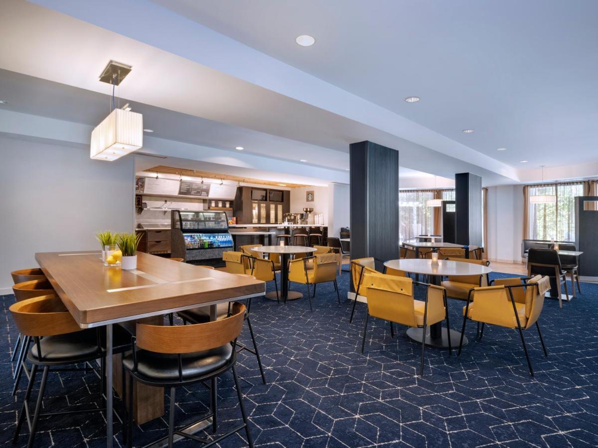 Courtyard Tampa North / I-75 Fletcher Εξωτερικό φωτογραφία