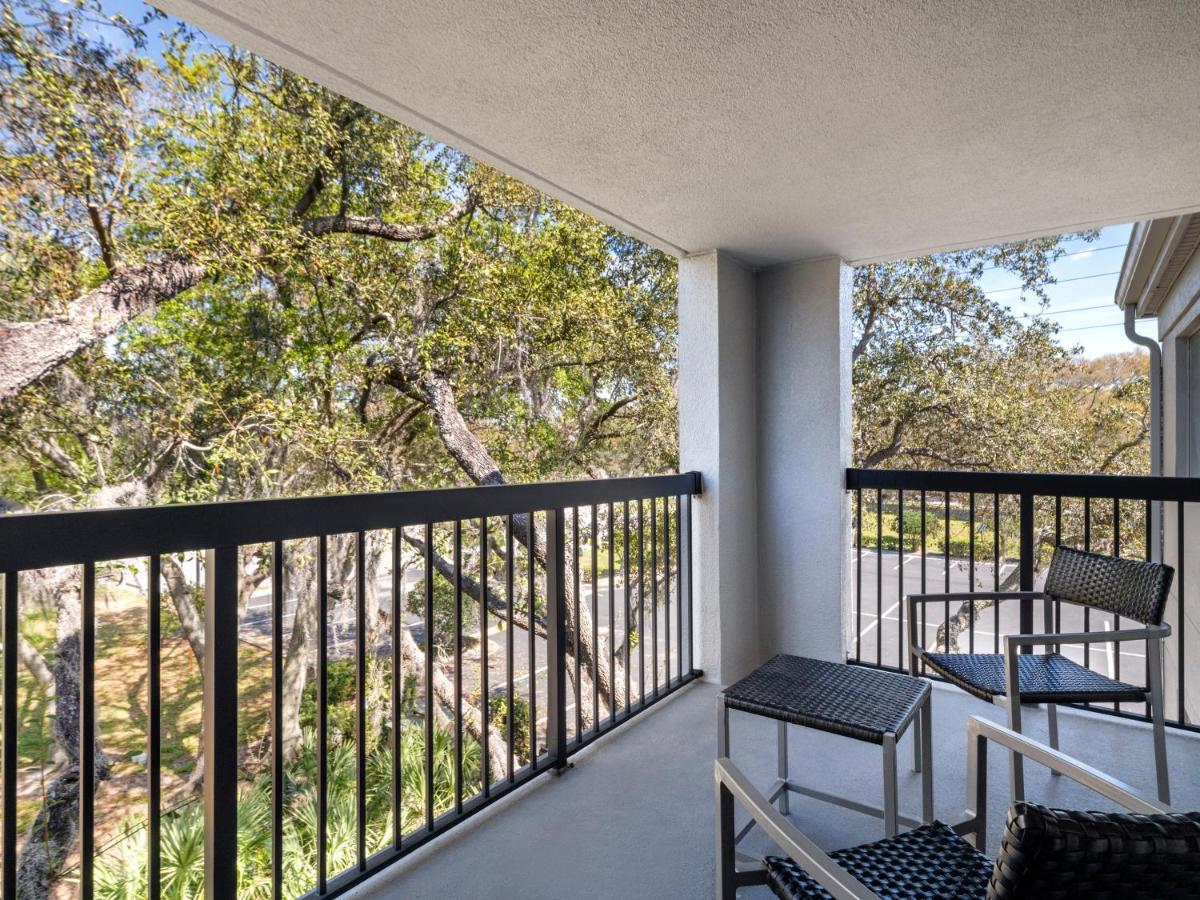 Courtyard Tampa North / I-75 Fletcher Εξωτερικό φωτογραφία