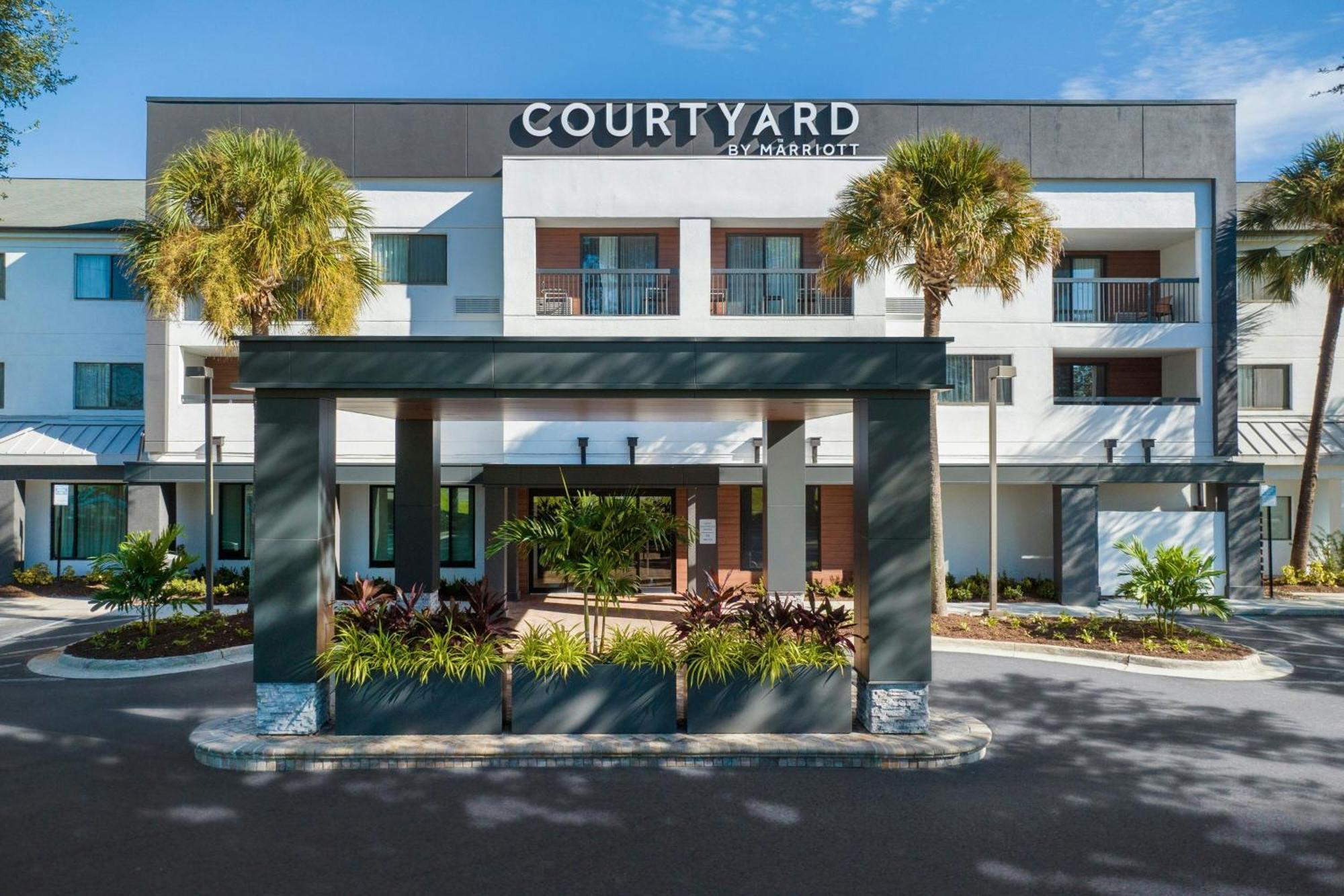 Courtyard Tampa North / I-75 Fletcher Εξωτερικό φωτογραφία