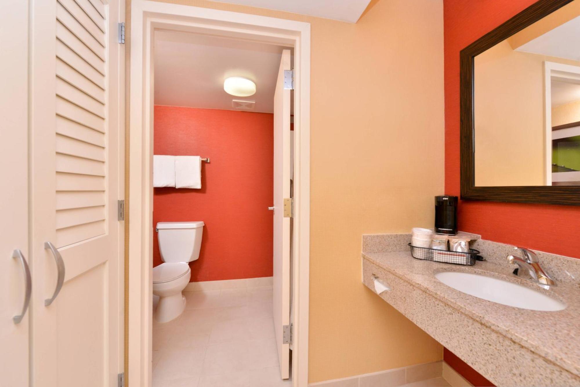 Courtyard Tampa North / I-75 Fletcher Εξωτερικό φωτογραφία