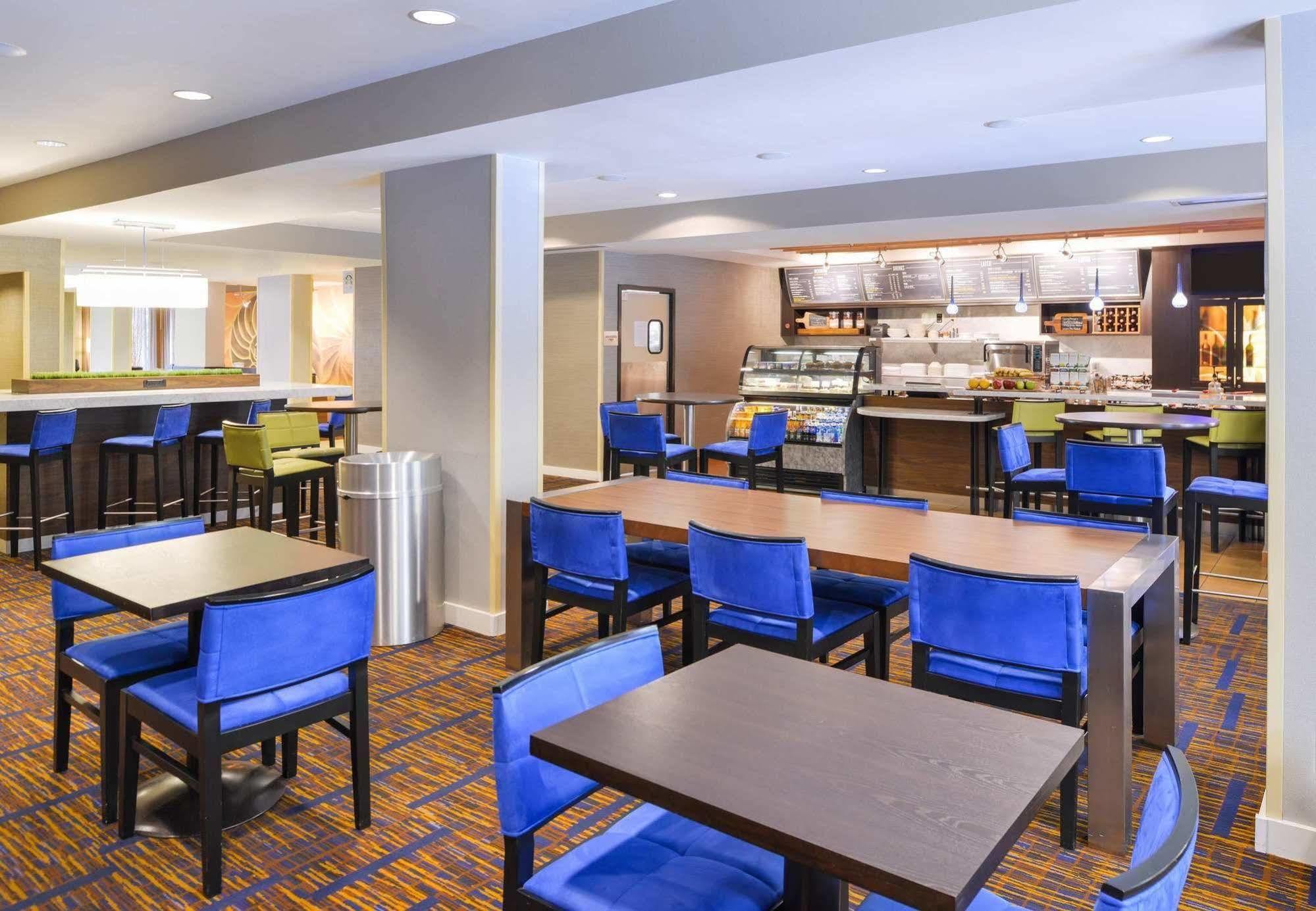 Courtyard Tampa North / I-75 Fletcher Εξωτερικό φωτογραφία